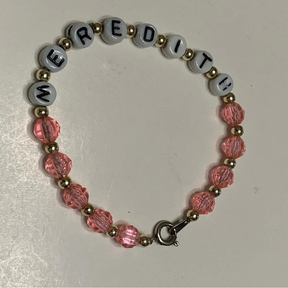 VINTAGE Personalized Beaded Name Bracelet “MEREDITH” PINK GEMSTONES GOLD BEADS